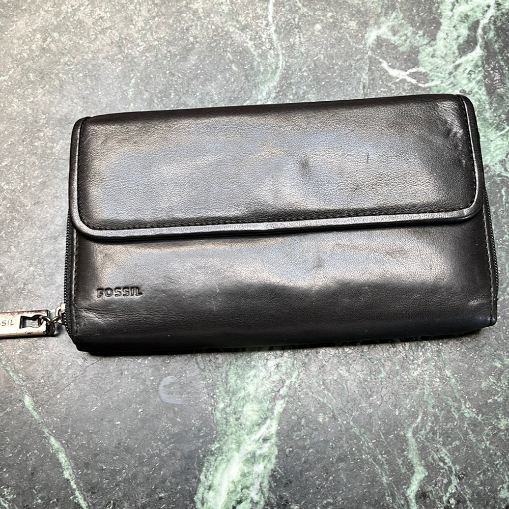 Black Fossil wallet